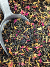 Load image into Gallery viewer, Red Rose Oolong